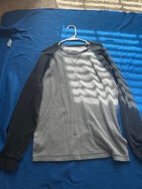 Men's Long Sleeve Raglan Crewneck Shirt - Gray with Black Sleeves